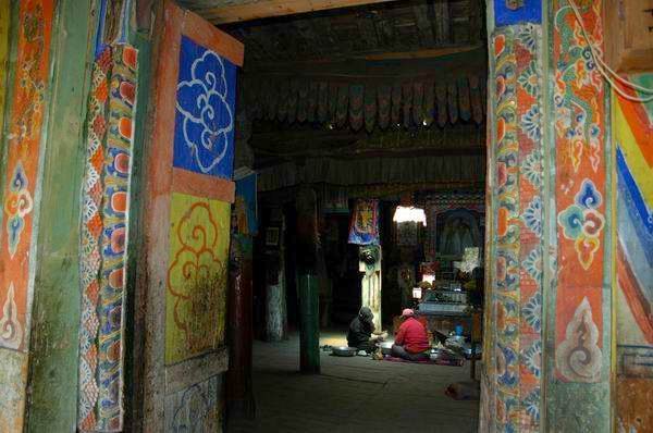 The gompa in Manang.