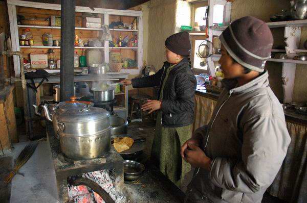 We stop for lunch in Yak Kharka and hang out in the warm, cozy kitchen, watching the busy business of lunch preperation, Nepali-style.