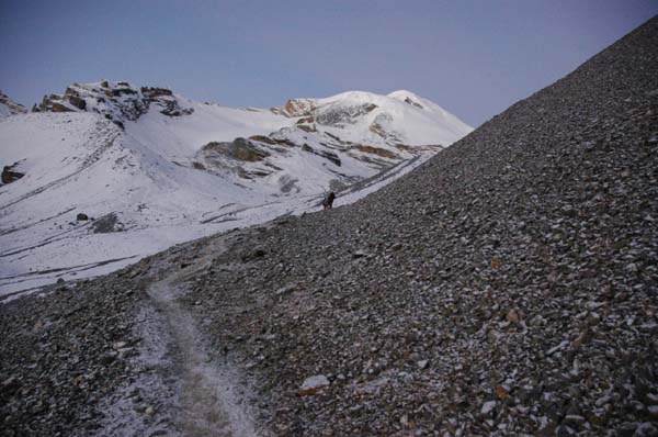 The trail to the pass around 6 am the next morning