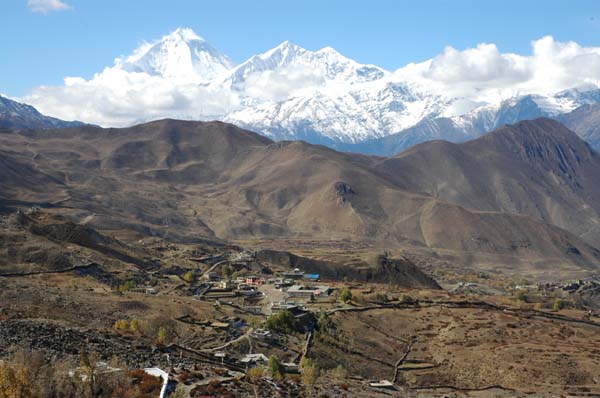 The village of Muktinath with Tukuche, Daulagiri and Niligiri peaks