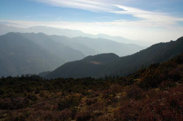 From this ridge in Tharapani we can see, way off in the distance, a look at the Everest region and Tibet
