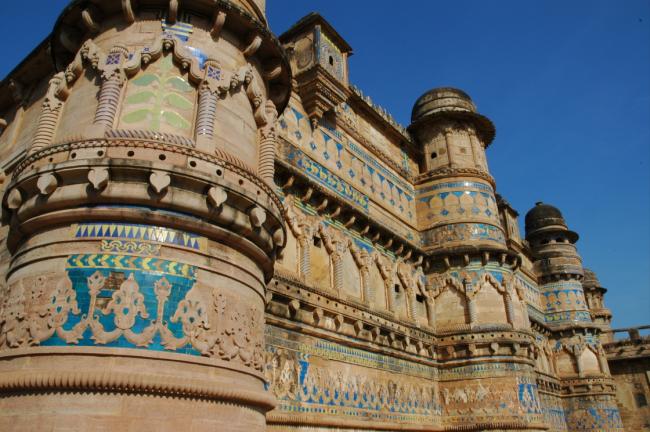 The town of Gwalior - the main attraction  is its 8th century fort. The outer wall of the fort stands 2 miles in length and 35 meters in height.