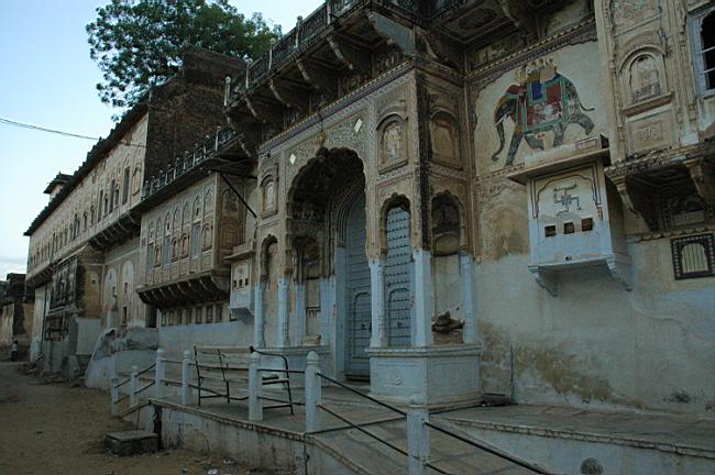 The Shekawati region covers several villages and towns in northeastern Rajasthan.