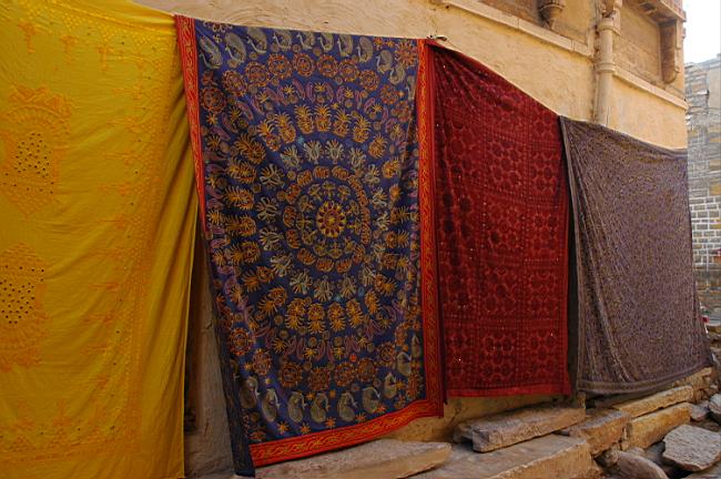 This Sandstone town has an extraordinary medieval feel. Colourful hand-made textiles seen along the narrow streets stand out brilliantly against the soft sandstone hues.