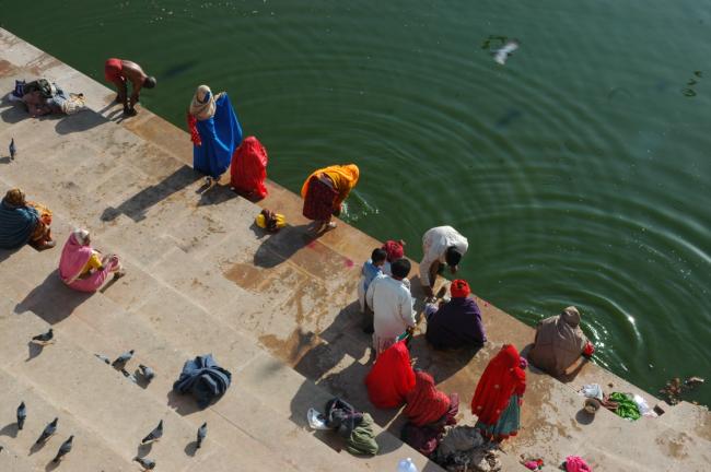Devout Hindus make at least one pilgrimage to Pushkar to bathe at the holy ghats and wash away their sins.
